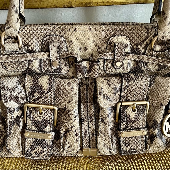 NEW condition Michael Kors Phyton Purse - Picture 3 of 16